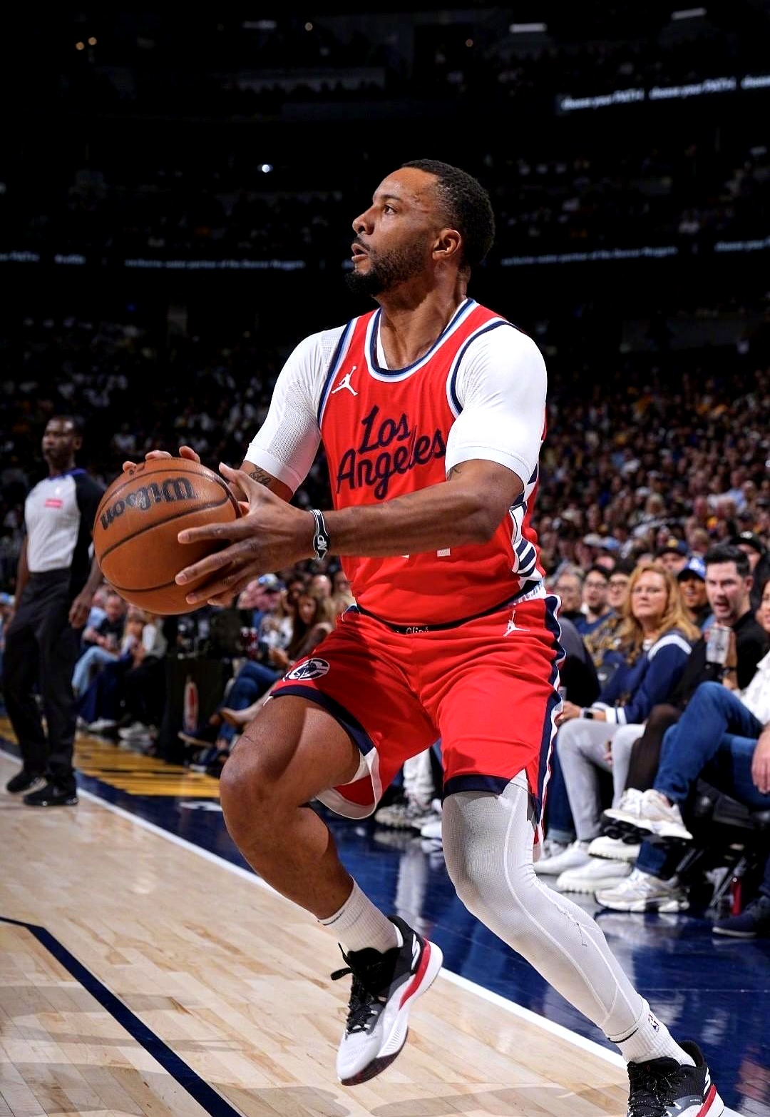 开元体育-转会期克里夫兰骑士备战NBA总决赛；内部沟通细节曝光；管理层满意；赛季目标并未改变的简单介绍