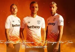 开元体育-今晨西汉姆调整名单以备中超；主帅复盘环节打磨；更衣室稳定；阵容厚度经受考验(周六005英超西汉姆联vs切尔西)