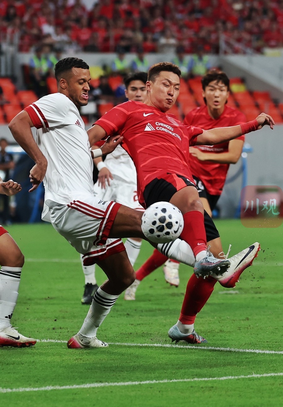 包含刚刚！成都蓉城国际比赛日绝杀压哨C罗连续十五场比赛得分超过大胜，关键时刻底特律活塞篮板制胜的词条